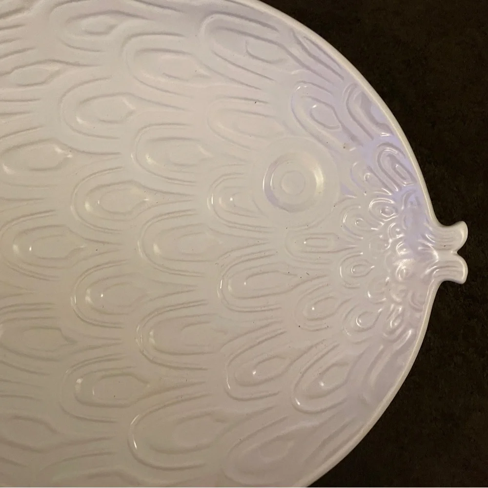 Jonathan Adler White Textured Fish Art Platter Food Safe Elegant Dining